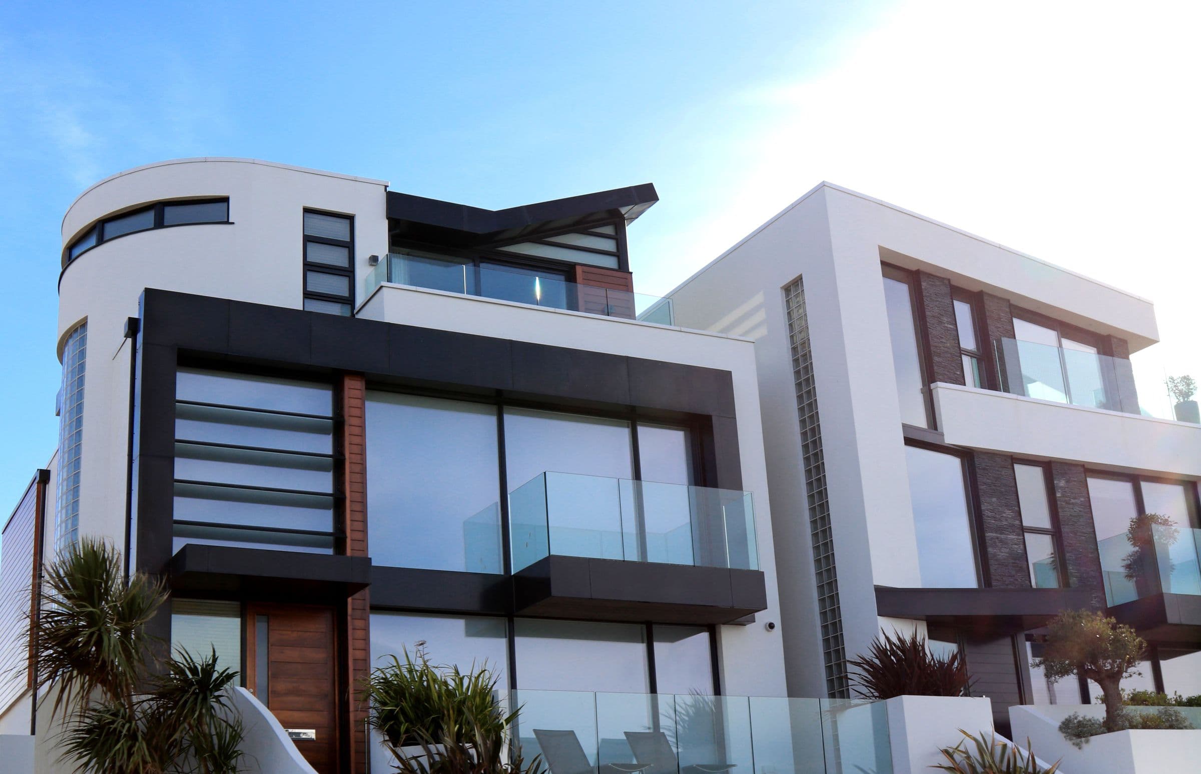 Completed home construction by Aura Construction