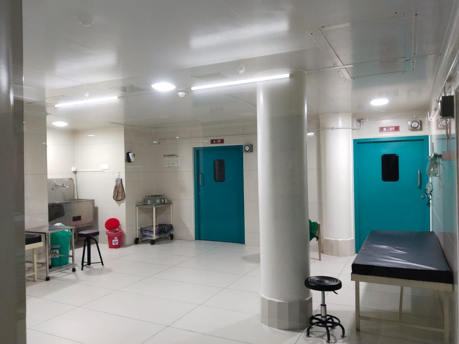Arasan Eye Hospital - OT